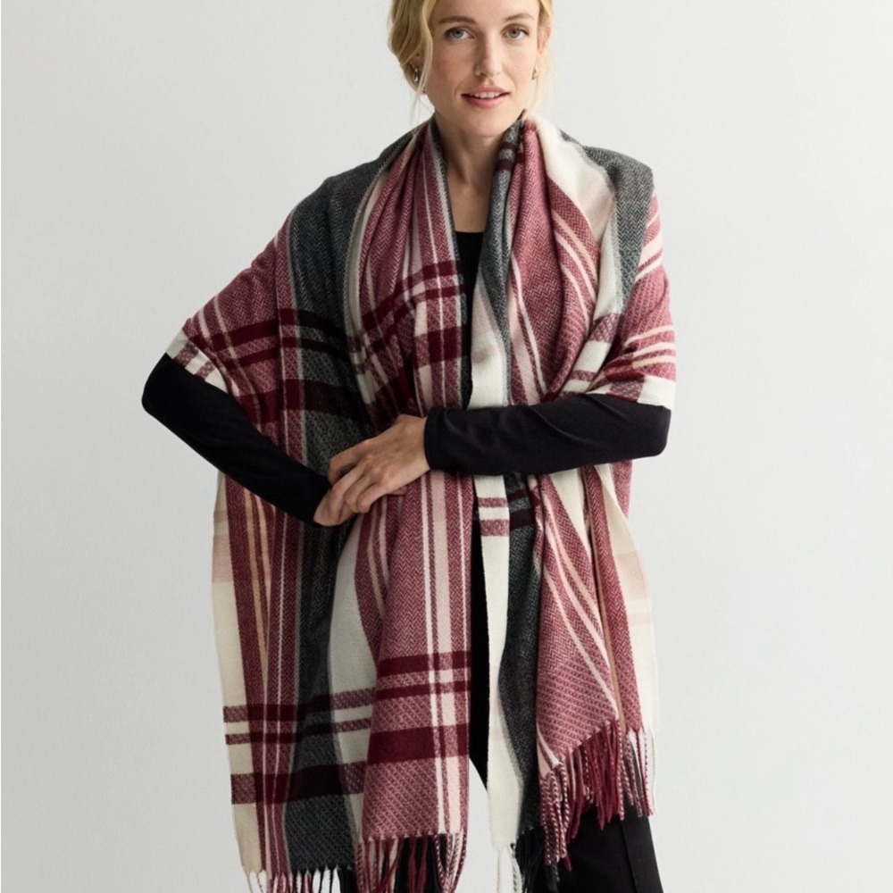 Nine West Oversized Plaid Wrap Scarf Fringe Burgundy Cream Cozy Shawl NWT